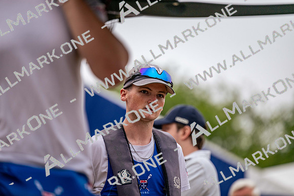 8WL_3957