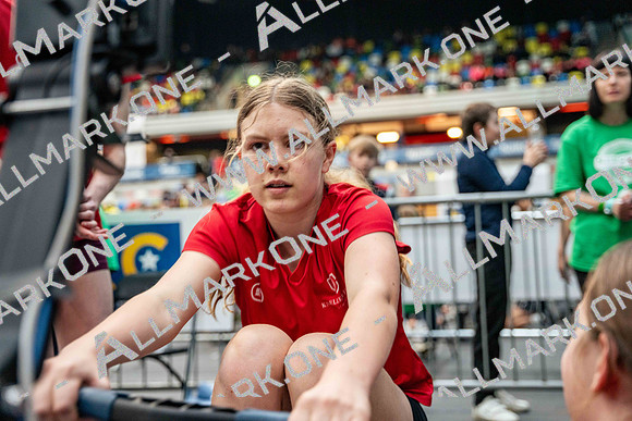 NJS04279