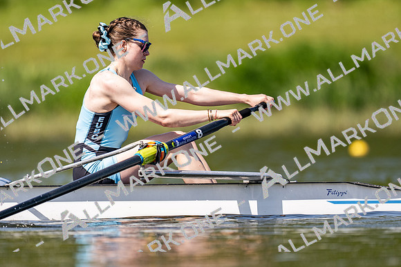 Bucs TT W Ch 4+-029