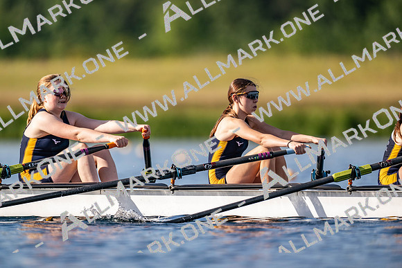 Girls J14 4x+-200