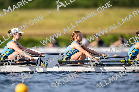 Girls J14 4x+-900