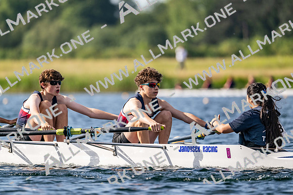 Girls J14 4x+-1404