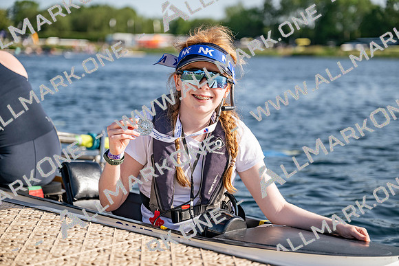 8WL_1738