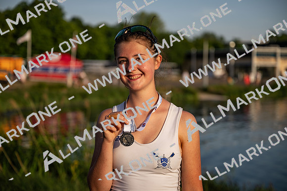 8WL_2364