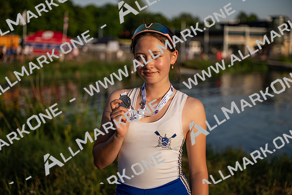 8WL_2374