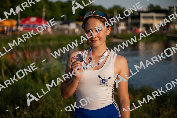 8WL_2373