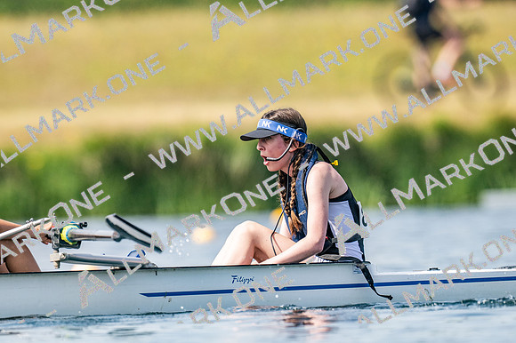 girls 2nd 8+ TT-006