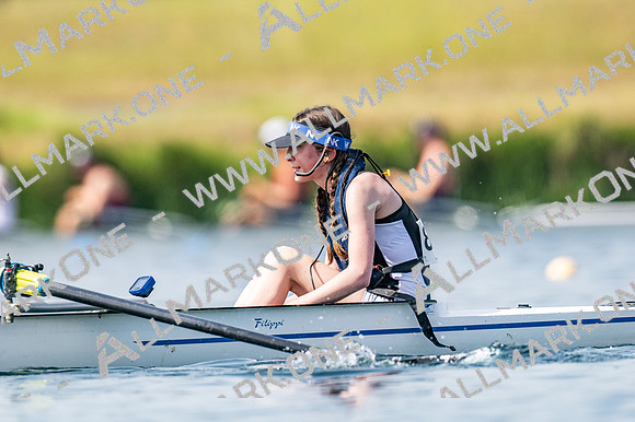 girls 2nd 8+ TT-010