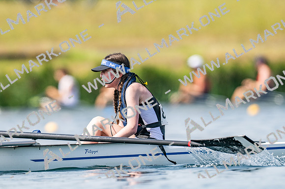 girls 2nd 8+ TT-011