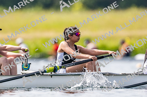 girls 2nd 8+ TT-019