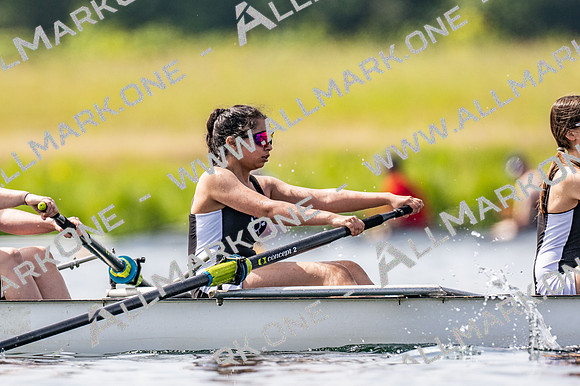 girls 2nd 8+ TT-020