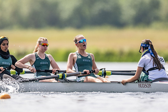 girls 2nd 8+ TT-138