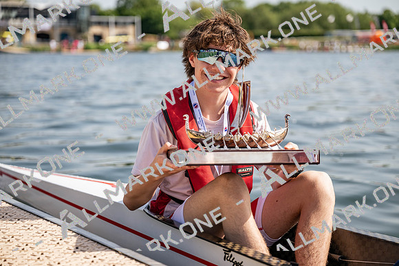 8WL_2701