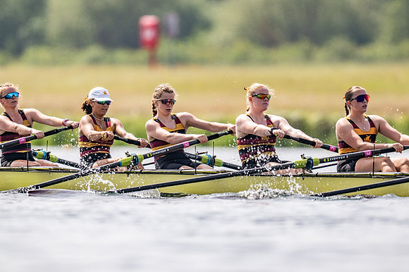 girls 2nd 8+ TT-168