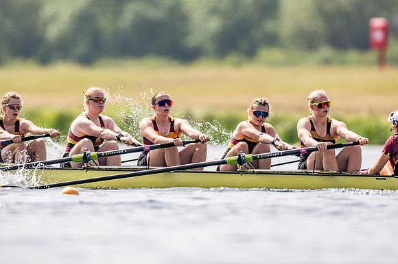 girls 2nd 8+ TT-174