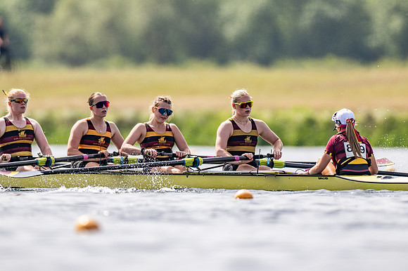girls 2nd 8+ TT-178