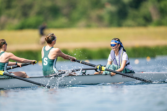 girls 2nd 8+ TT-102