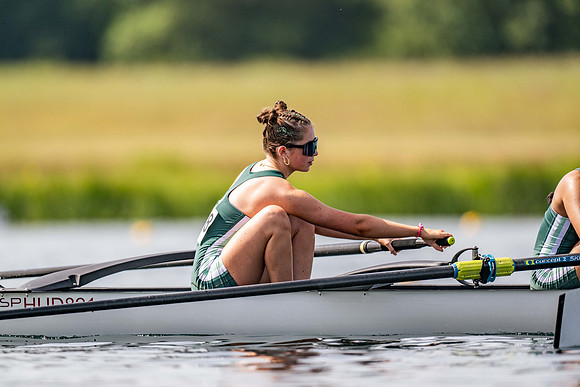 girls 2nd 8+ TT-110
