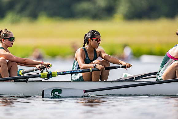 girls 2nd 8+ TT-114