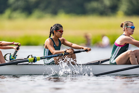 girls 2nd 8+ TT-115