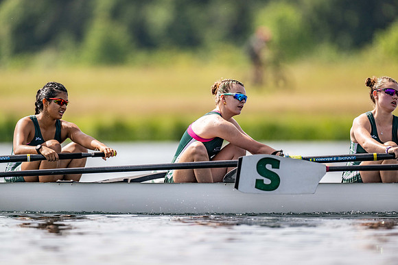 girls 2nd 8+ TT-118