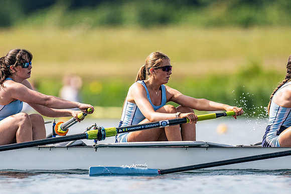 Girls J16 4+ TT-520