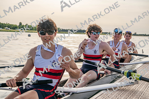 8WL_3303