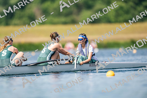 girls 2nd 8+ TT-099