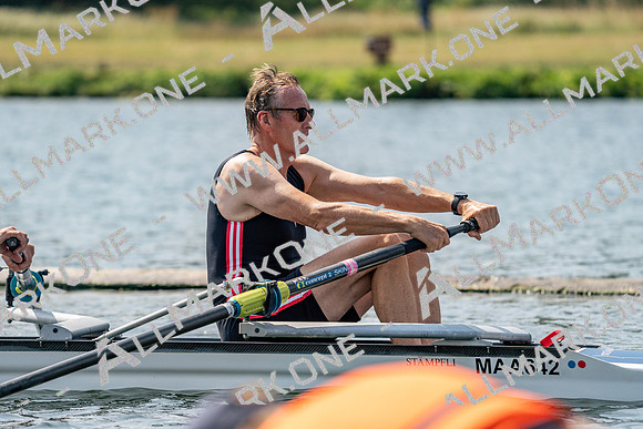 Henley Masters 1-4690