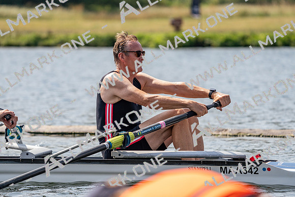 Henley Masters 1-4689