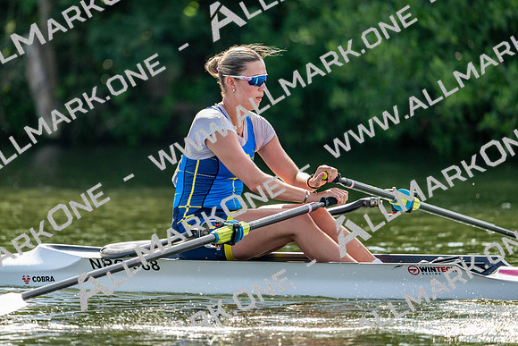 8WL_2493