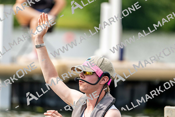 8WL_1674