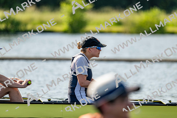 8WL_2756