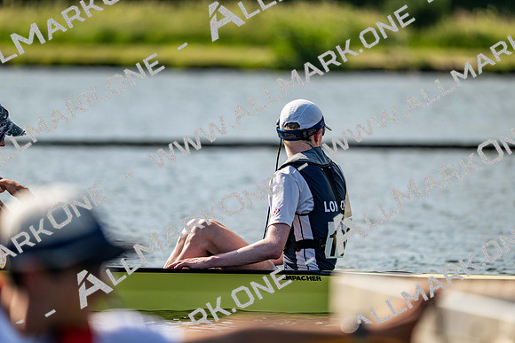 8WL_2765